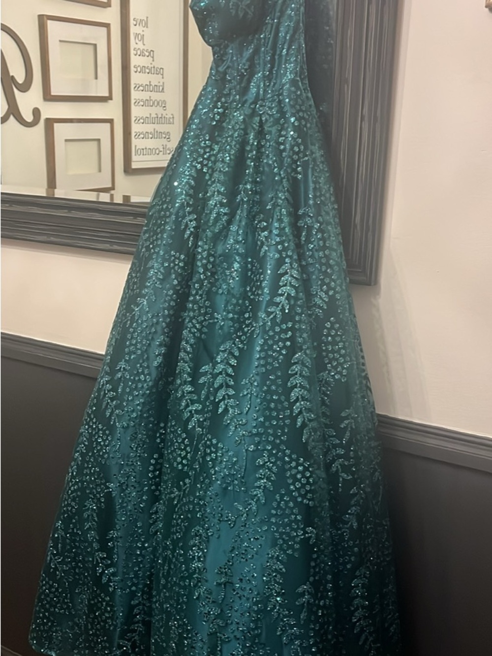 PROM DRESS WITH POCKETS!